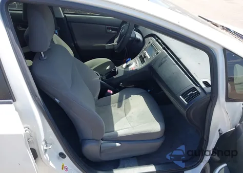 2013 Toyota Prius Three из США, поврежденный, VIN JTDKN3DU5D5567211